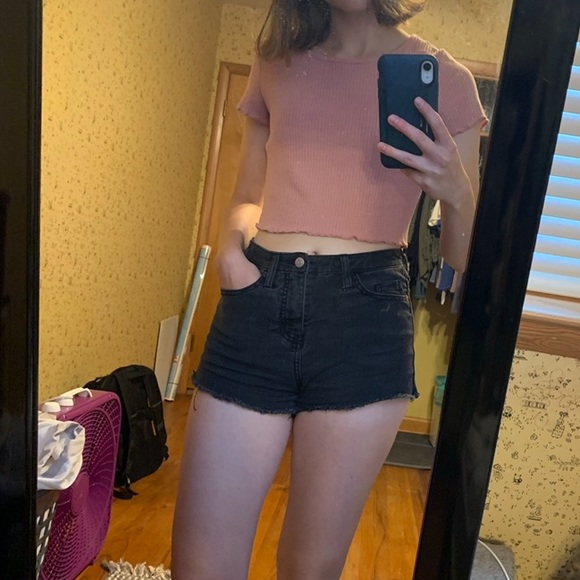 Pink Ribbed Crop Top - Picture 2 of 3